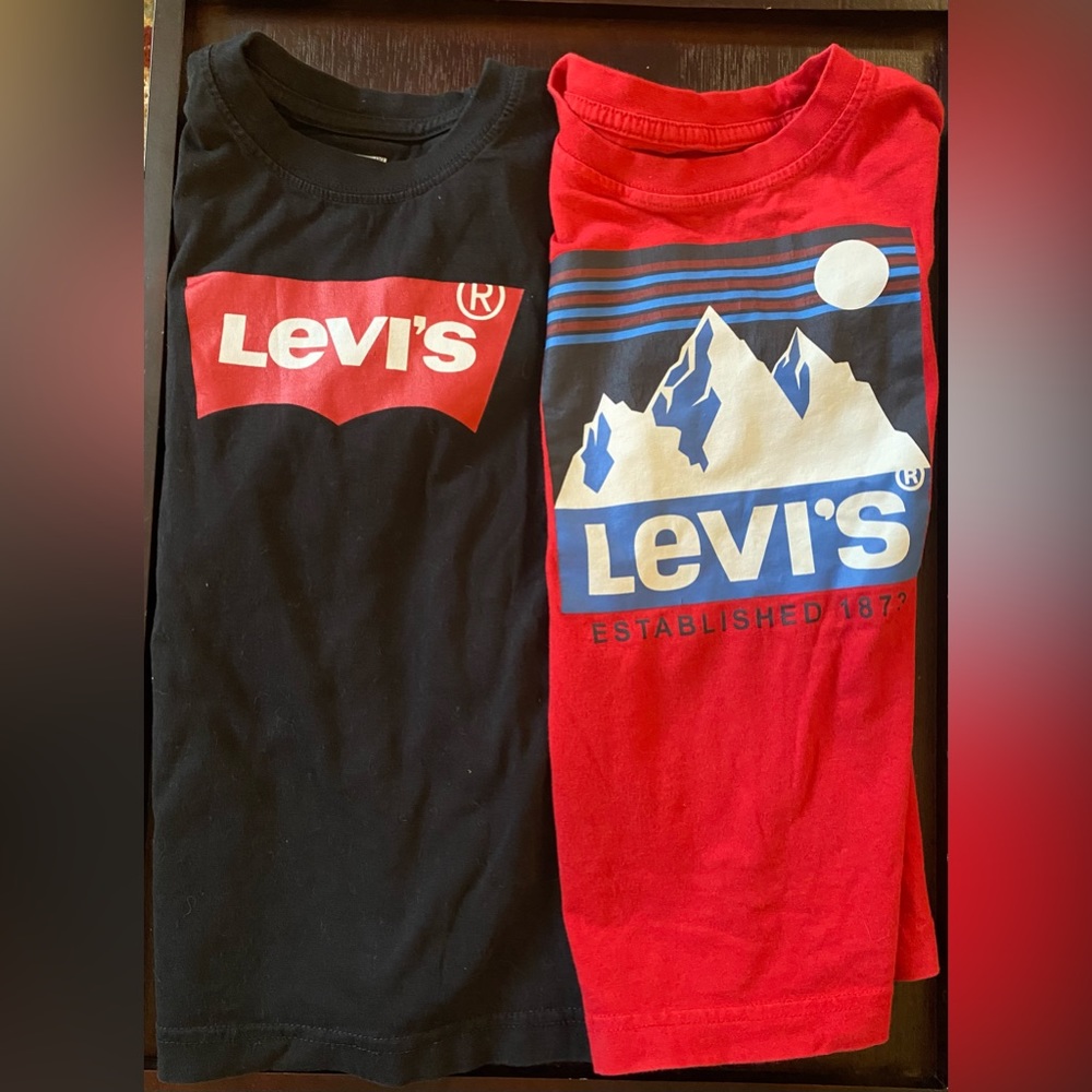 Kids Levi's T Shirts Size 5/6